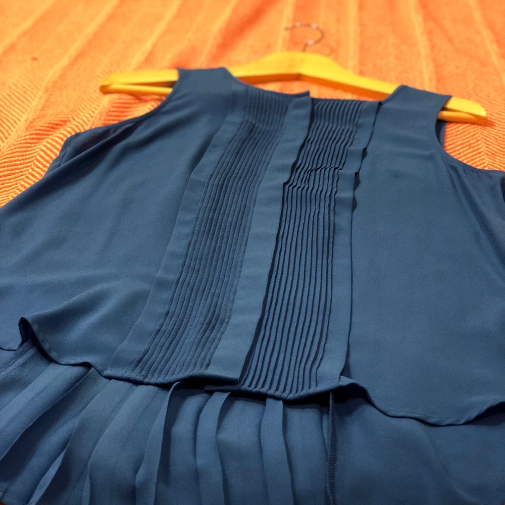 Banana Republic Women’s Royal Blue blouse
